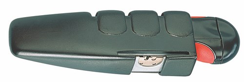 Reserve de lames dans le fourreau