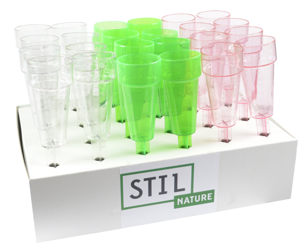 Présentoir de 12 mini pluviomètres transparents pour le jardin, idéal pour mesurer précisément les précipitations.