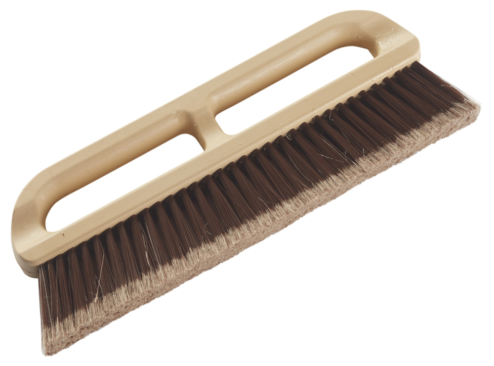 Brosse à tapisser 4 rangs avec poils résistants pour application de colle papier peint.