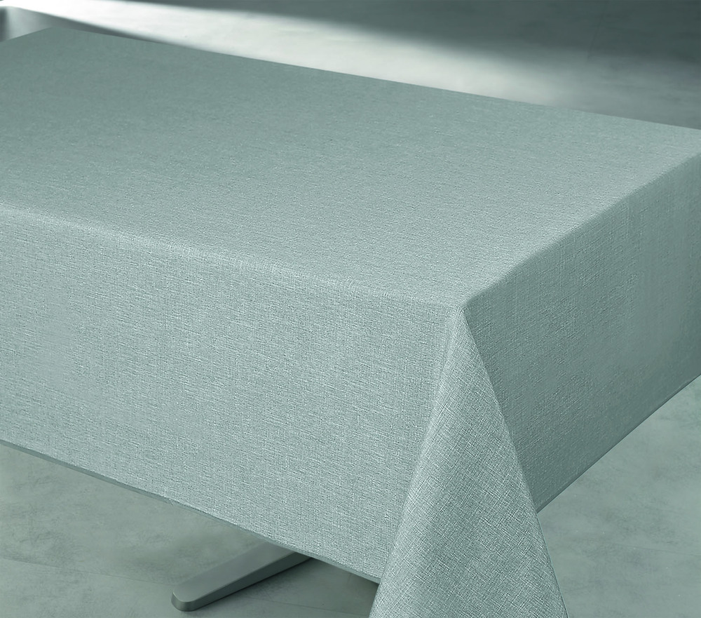 Nappe en polyester tissage perle de 140 x 240 cm présentée sur cintre