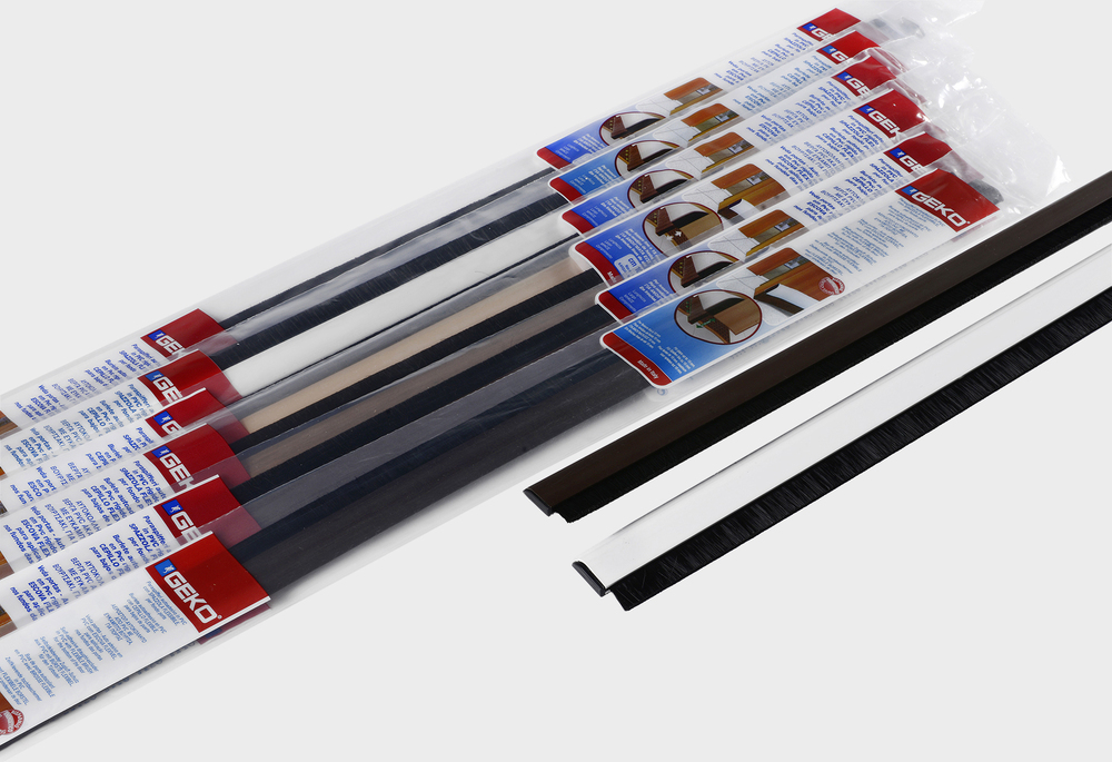 Bas de Porte Adhésif PVC Rigide + Brosse 100 cm Sachet Accrochable