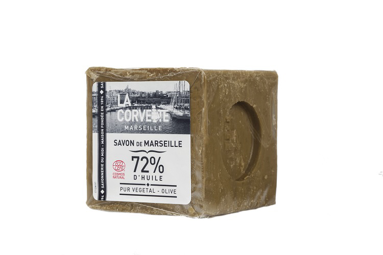 Savon de Marseille Cube Olive authentique, de couleur verte naturelle, pour le corps et l'entretien.