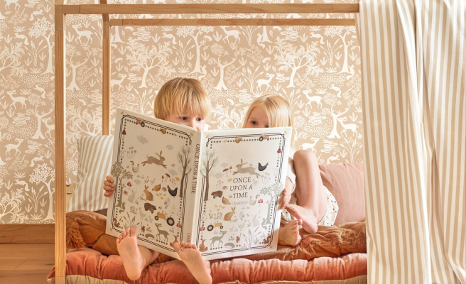 Collection de papiers peints Once Upon a Time avec motifs inspirés des contes de fées