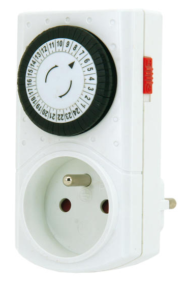 Programmateur mécanique journalier 3680W pour prise électrique avec cadran de réglage et segments programmables
