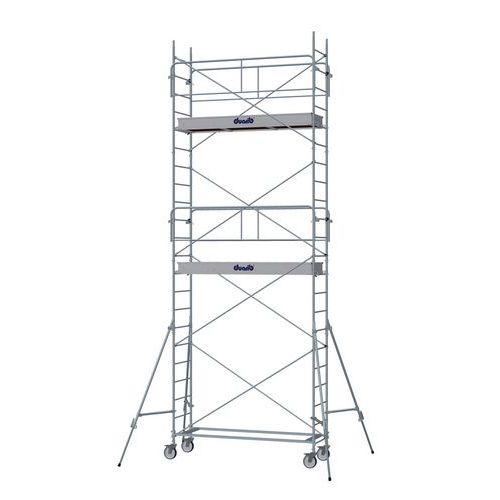 Échafaudage roulant en acier Altitude AC250 avec hauteur de plancher de 4.60m pour travaux de bâtiment.