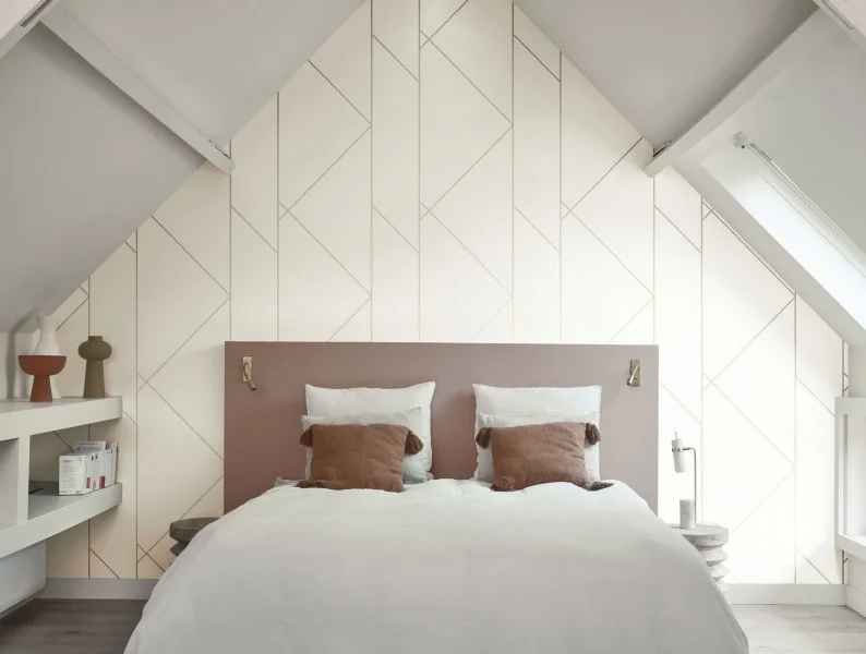 Collection de papiers peints Alchimie, nuancier professionnel pour le bâtiment avec échantillons de textures et motifs variés.