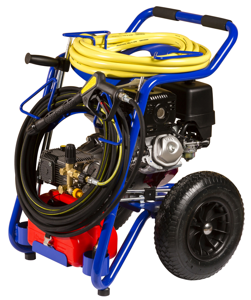 Nettoyeur Haute Pression thermique robuste Europrolav 15-250 TH.2 moteur Honda avec son kit enrouleur