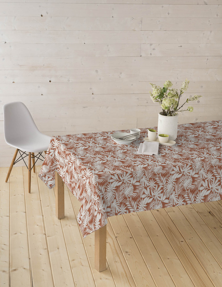 Nappe en tissu enduit 20 m x 140 cm Casopiea Terracotta, imperméable et résistante aux taches.