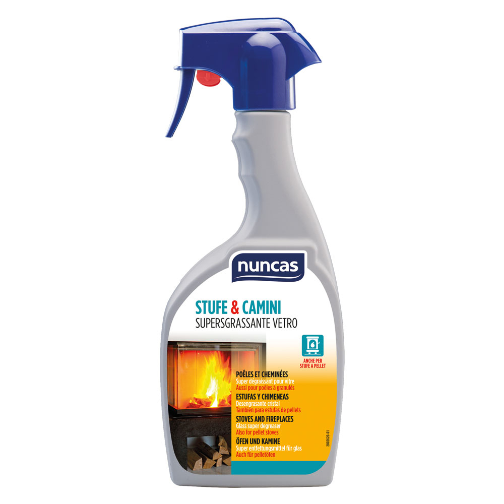Dégraissant Vitres Poêles et Cheminées 500 ml en spray, efficace contre la suie et la graisse tenaces.