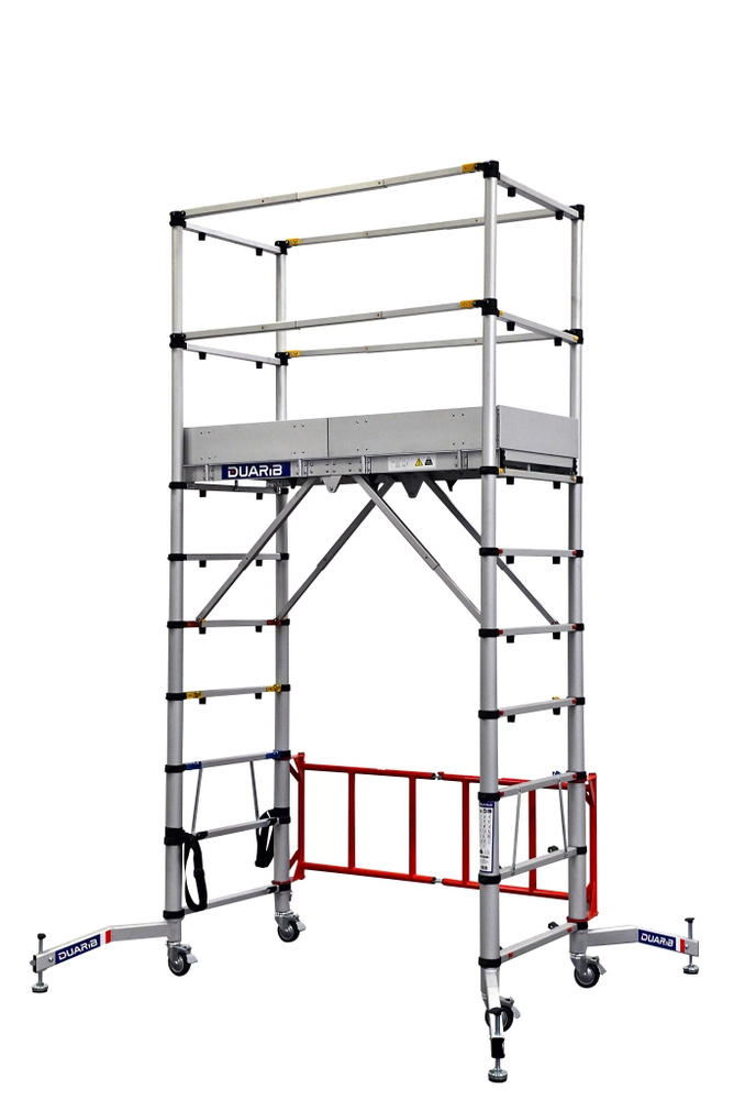 Échafaudage roulant télescopique Teletower 2 avec plateforme de travail et monté sur roues