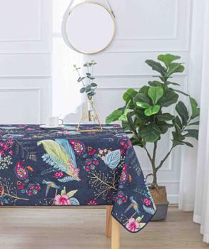 Nappe Polyester 140x240cm Colibri Bleu sur Cintre
