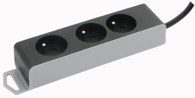 Multiprise 3 prises, câble 1,5m, coloris noir et gris, pour appareils électriques.