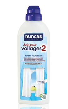 Soin Pour Voilages Blanc 2 Additif Revitalisant 750 ml pour entretenir et raviver la blancheur des rideaux.