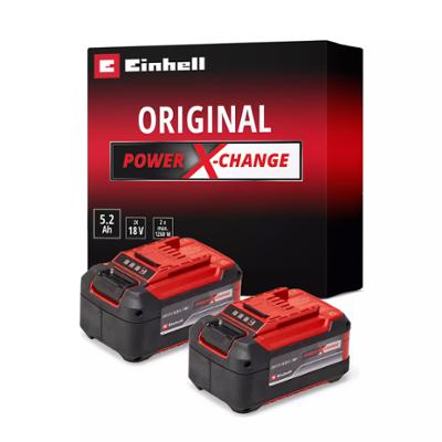 Pack de deux batteries rechargeables Einhell Original Power X-Change de 5,2 Ah et 18 V devant leur emballage noir et rouge.